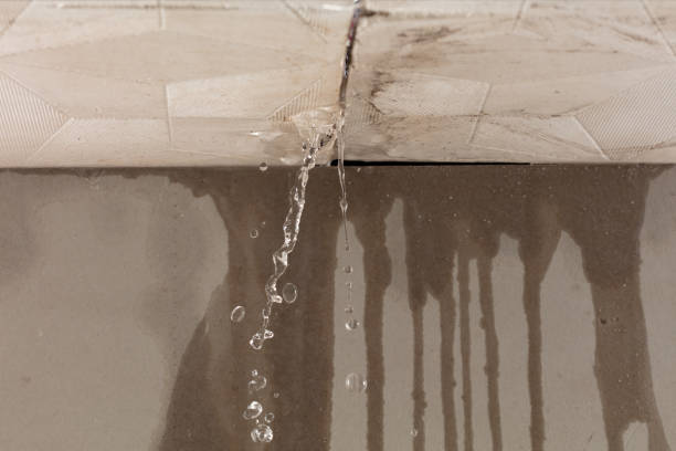 Professional Flood Damage Cleanup technician working in Crossville, AL
